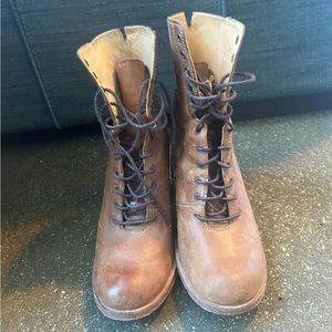 Timberland high heel booties size 7